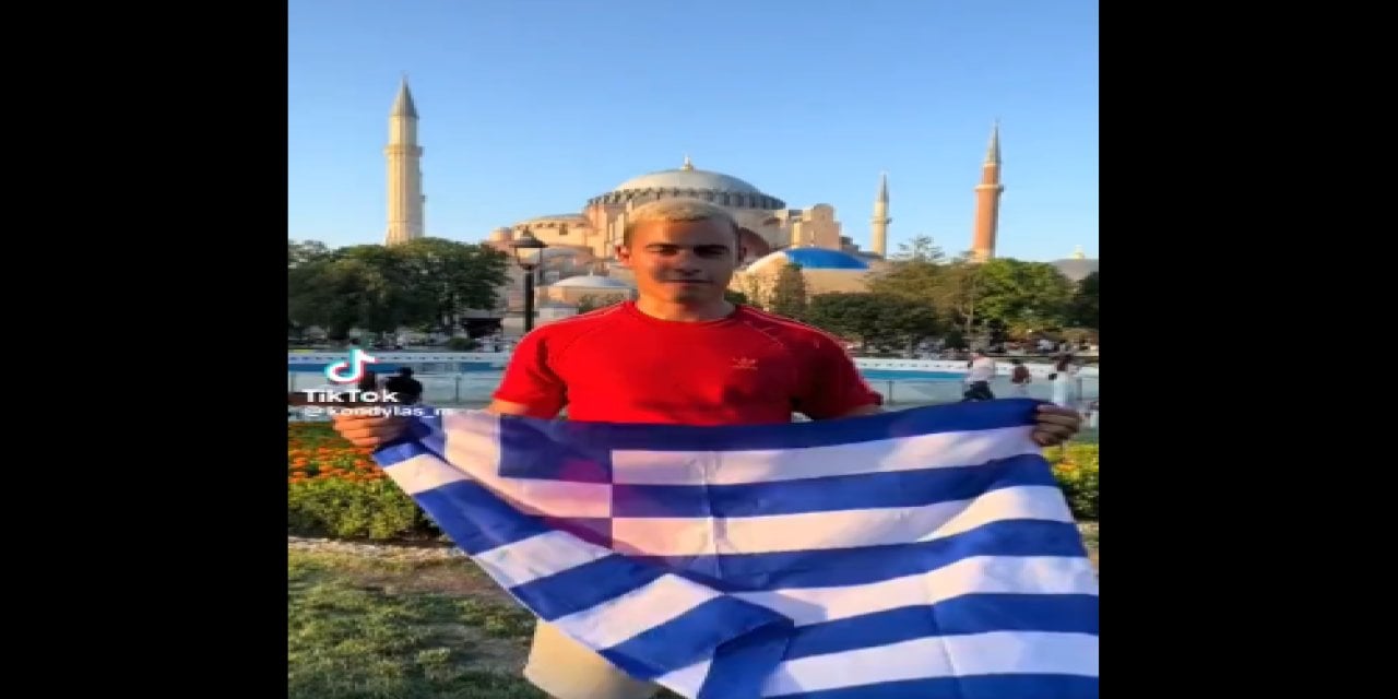Ayasofya Önünde Yunanistan Bayrağı Açmıştı... Ülkeye Artık Giremeyecek