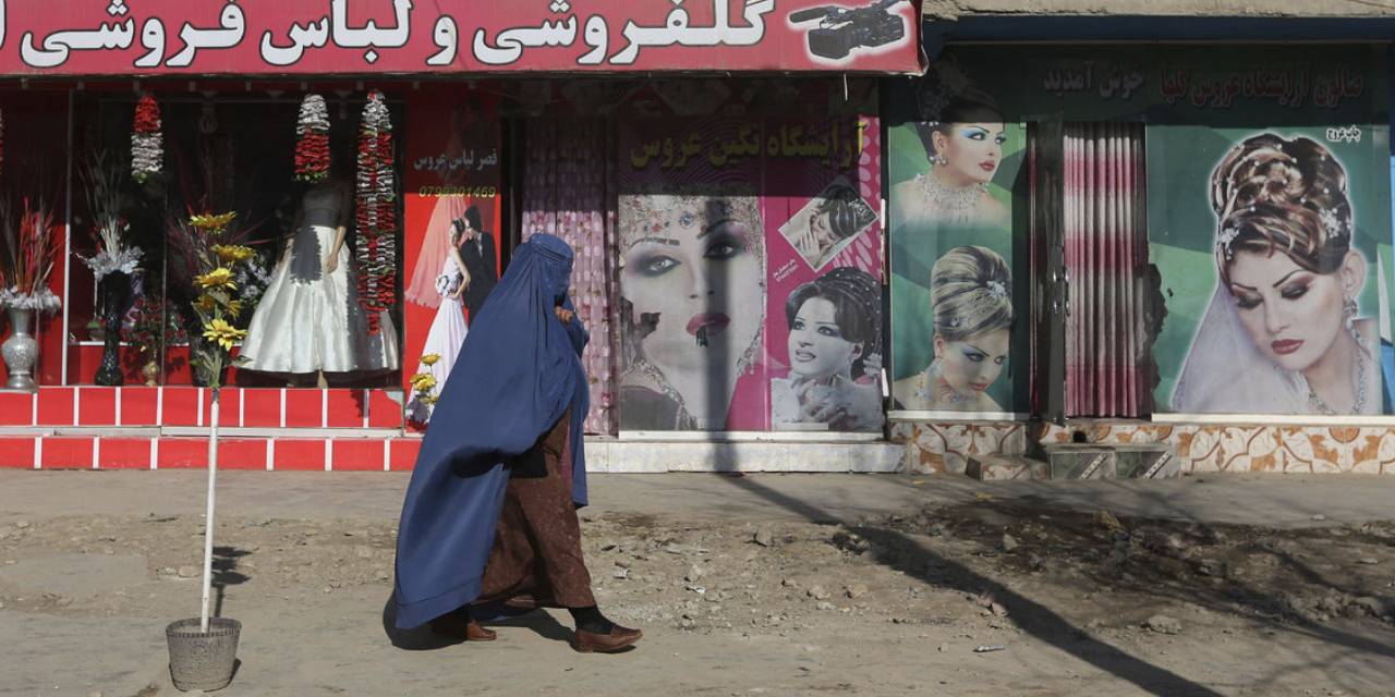 Taliban'dan bayanlara bir yasak daha geldi: Hoşluk salonları kapatılacak