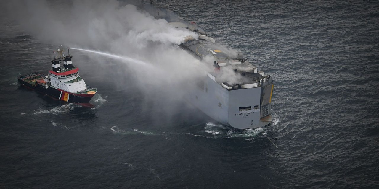 3 bin arabanın bulunduğu gemideki yangın 10 gün sonra söndürüldü: Yalnızca 800 araç kullanılabilir halde