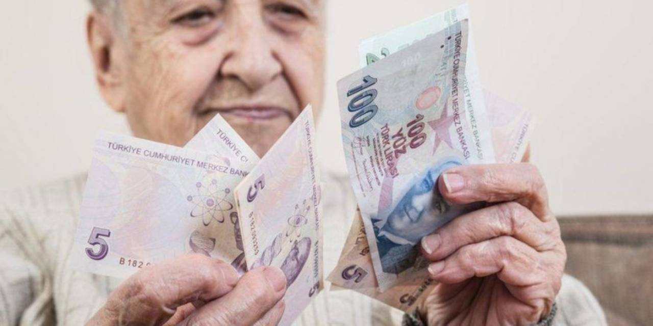 AKP’den Emekli Kök Maaşına 'Düzenleme' Sinyali