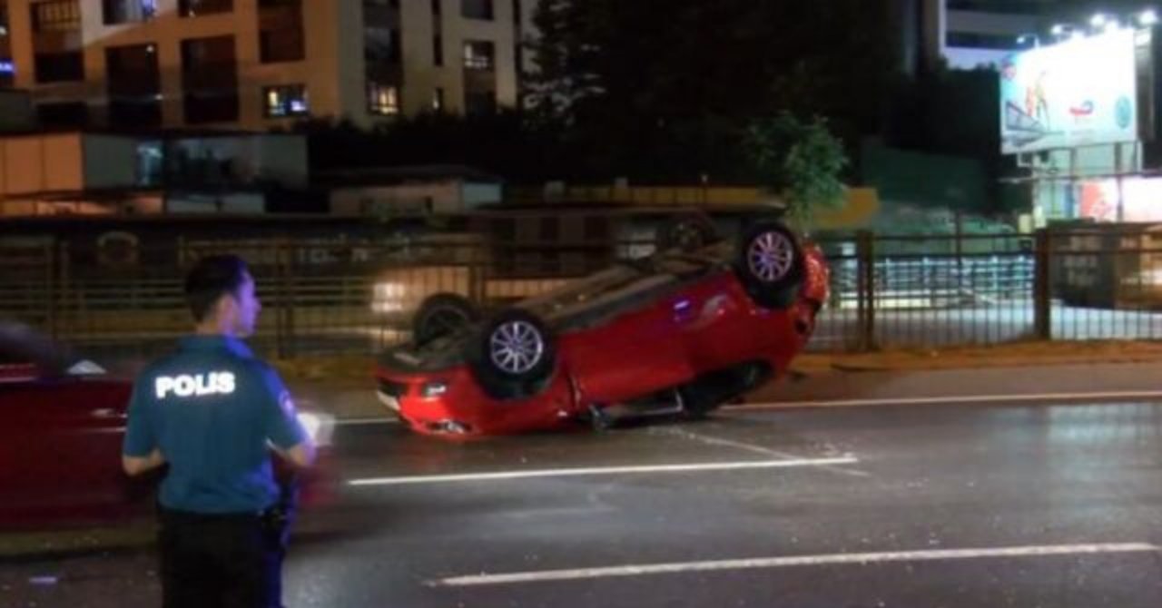 Beşiktaş'ta taksiye çarpan araba takla attı