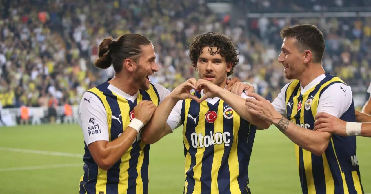 Fenerbahçe'de 2 ayrılık daha!