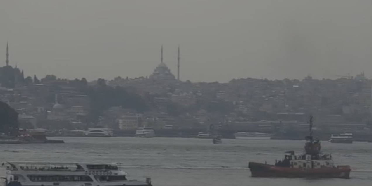 İstanbul 'Bunalım' Moda Girdi... Nemli Havalar Nefes Aldırmıyor!