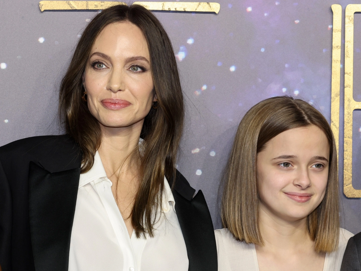 Jolie, Kızıyla Birlikte Çalışacağı Bir Projeye İmza Atacak... Çocuklarının Tahminen de En Utangacı Vivienne Sahnede Olmayı Sevmiyor