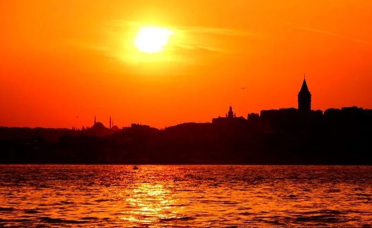 Mola Vermişti, Geri Dönüyor! İstanbul'a Yeni İhtar... Sıcak Hava Dalgası İçin Tarih Verildi