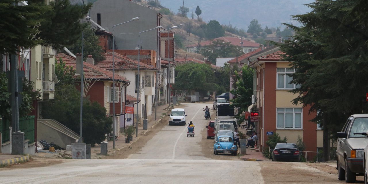 Türkiye'nin En Sıcak İlçesinde Sokaklar Boşaldı